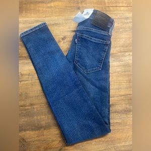 NWT Womens Levi Jeans